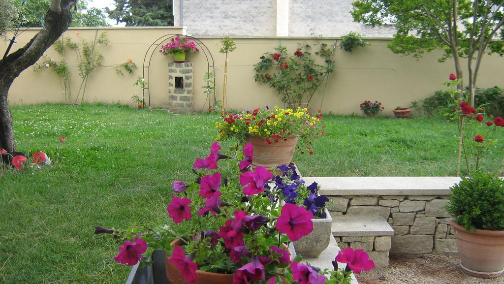 Hotel Clos Marjolie Caromb Exterior foto